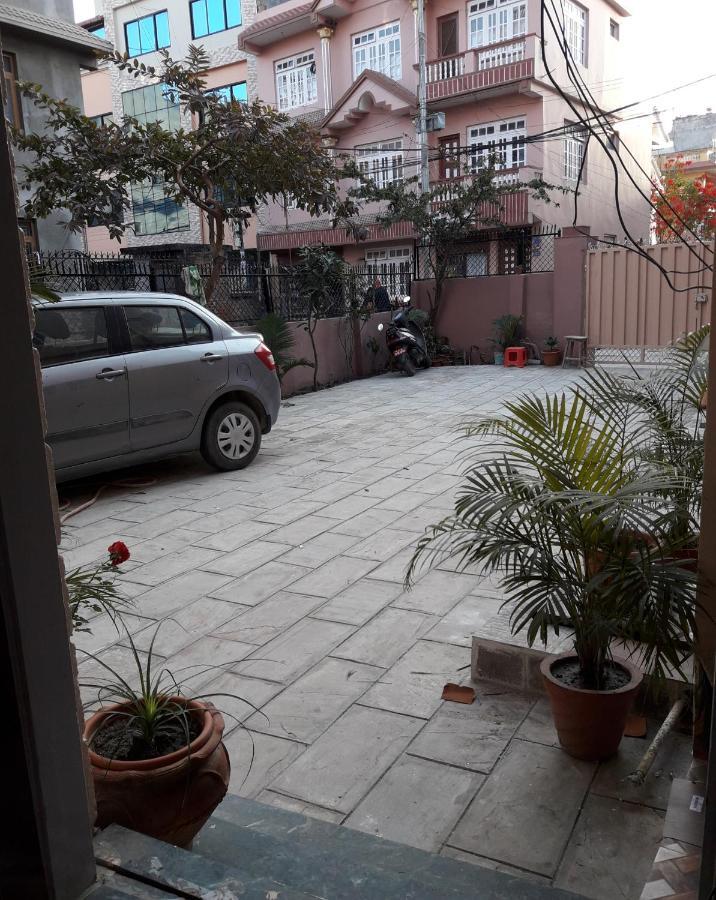 Apartment Rupas Kathmandu Luaran gambar